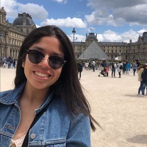 Meet your Posher, Sofi